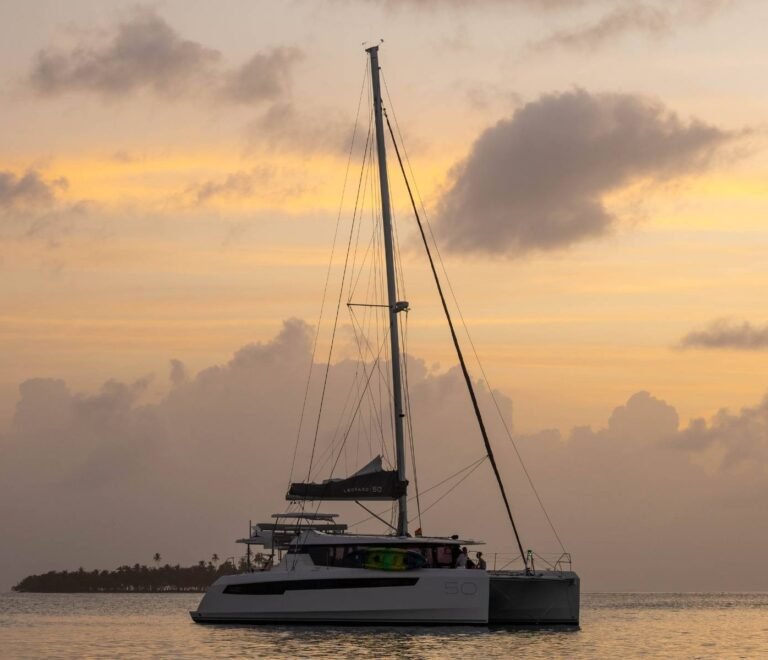 atardecer catamaran Leopard 50 San Blas experiencia Caribe momento unico navegacion