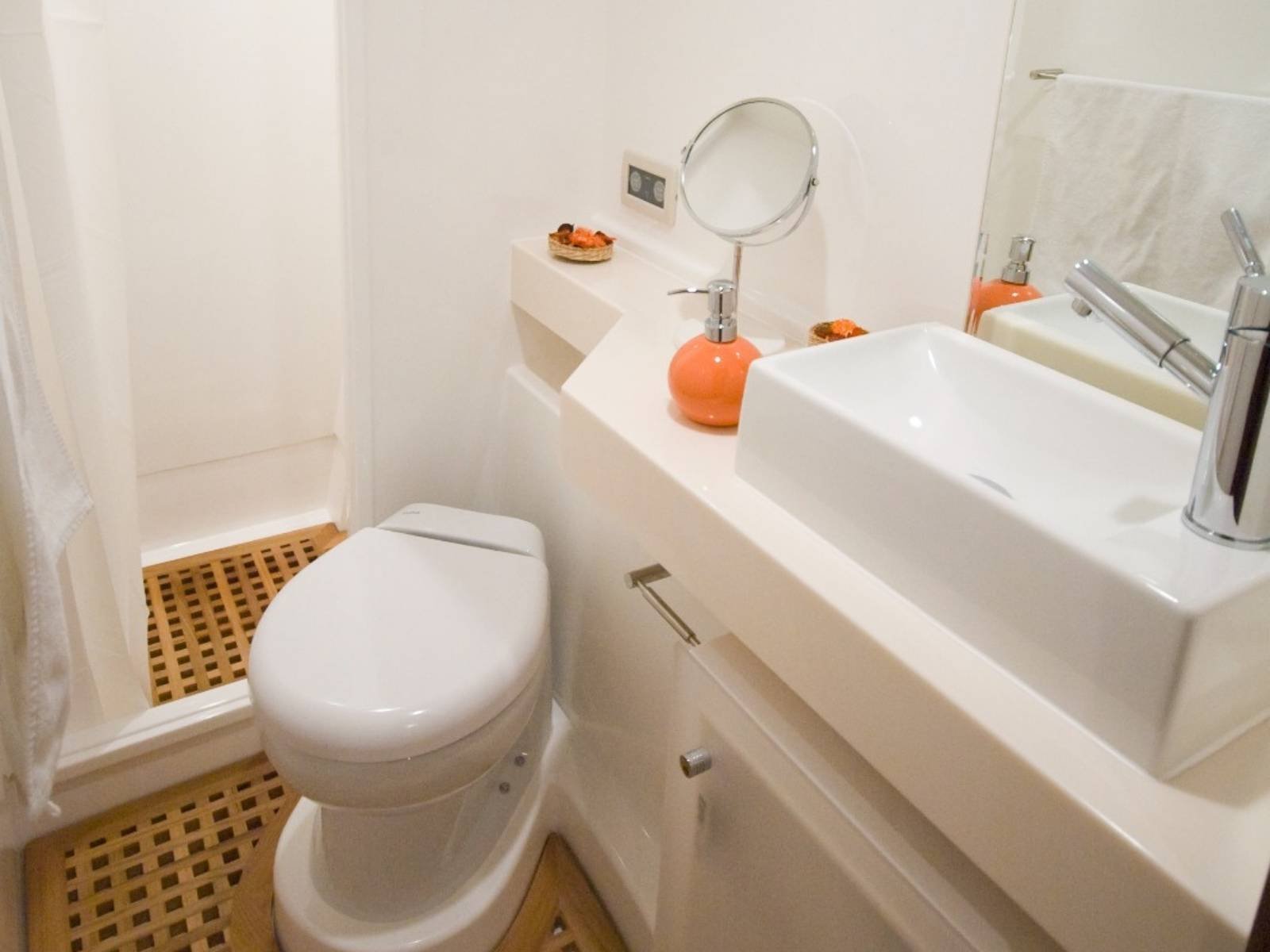 Private bathroom inside SunReef 62 luxury catamaran cabin in San Blas