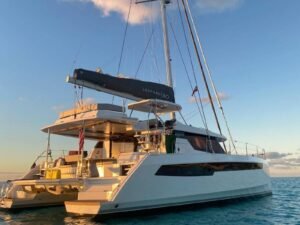 catamaran Leopard 50 navegando San Blas Panama charter exclusivo Caribe