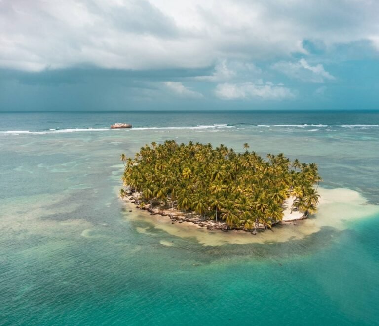 Your private space in the middle of the Caribbean. Simple, comfortable and completely yours.