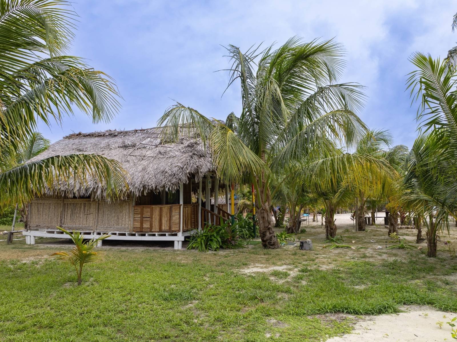Exterior garden view of deluxe cabins in Dutch Cays San Blas Panama