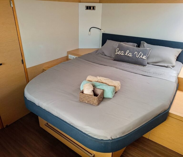 habitación privada en catamarán en San Blas cabina cómoda con cama doble en Ipanema 58