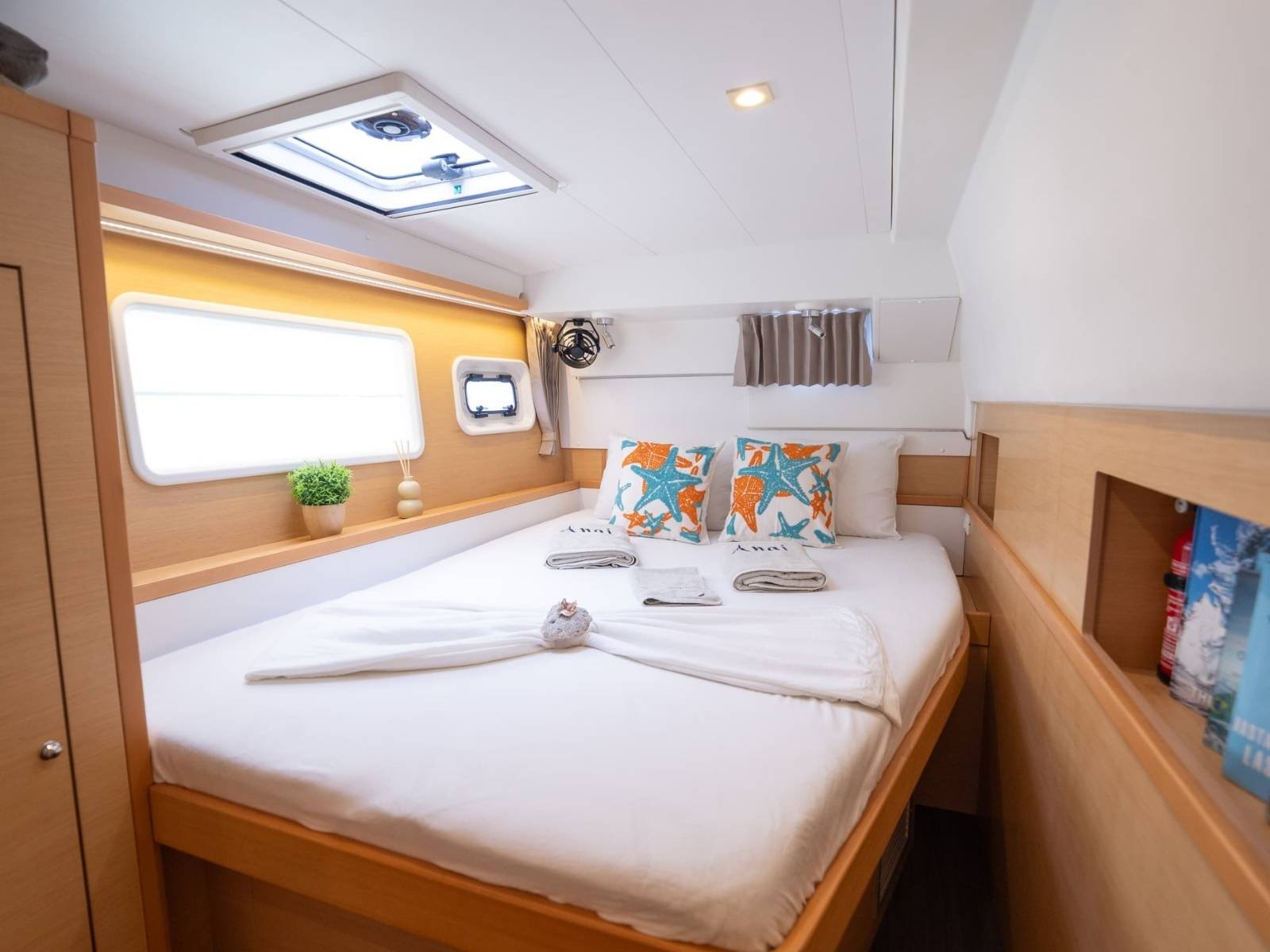 Queen cabin inside Lagoon 40 catamaran in San Blas with modern comfort