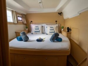 Private cabin inside Lagoon 440 catamaran in San Blas with double bed