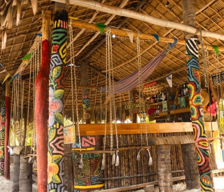 Island bar serving cocktails and fresh juices in Dutch Cays San Blas