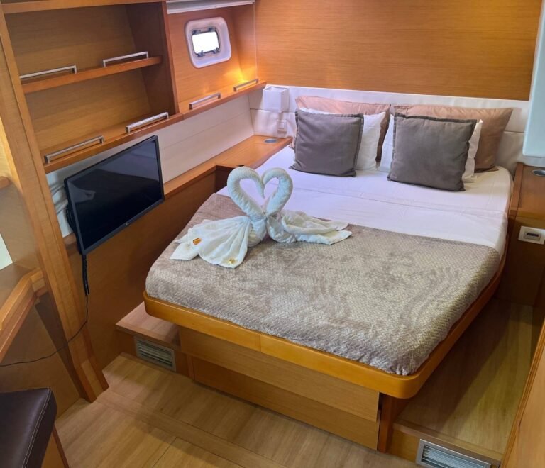 Queen cabin inside Lagoon 56 catamaran in San Blas with modern comfort