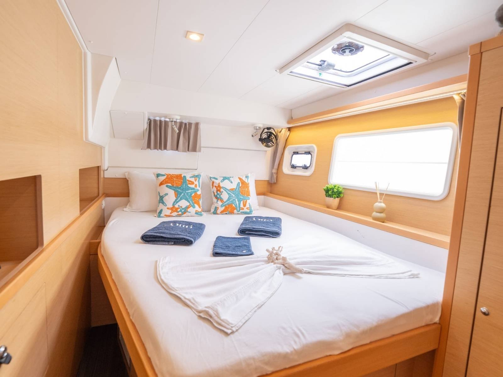 Queen cabin inside Lagoon 40 catamaran in San Blas with modern comfort